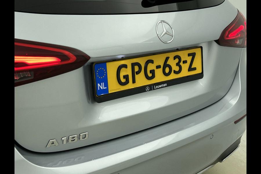 Mercedes-Benz A-Klasse 180 AMG Star Edition AMG Line | Ledkoplampen | Apple CarPlay | Licht- en zicht pakket | Keyless-Go | Spiegel Pakket | Stoelverwarming. Inclusief 24 maanden MB Certified garantie voor Europa.