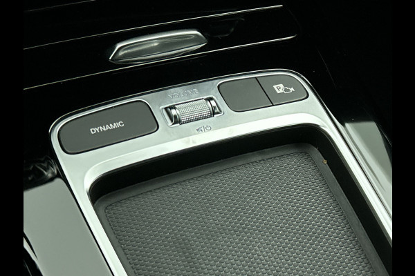 Mercedes-Benz A-Klasse 180 AMG Star Edition AMG Line | Ledkoplampen | Apple CarPlay | Licht- en zicht pakket | Keyless-Go | Spiegel Pakket | Stoelverwarming. Inclusief 24 maanden MB Certified garantie voor Europa.