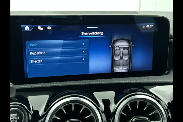 Mercedes-Benz A-Klasse 180 AMG Star Edition AMG Line | Ledkoplampen | Apple CarPlay | Licht- en zicht pakket | Keyless-Go | Spiegel Pakket | Stoelverwarming. Inclusief 24 maanden MB Certified garantie voor Europa.