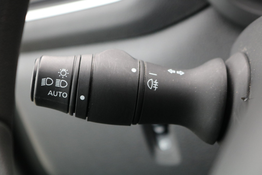 Renault Master 2.3 dCi 165pk Bakwagen met Laadklep