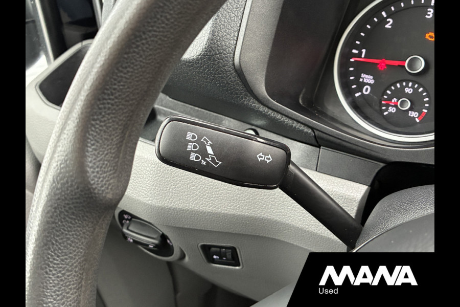 Volkswagen Crafter 35 2.0 TDI L3H3 Automaat Trekhaak 2x Treeplank Camera Cruise Standkachel Elektrische schuifdeur