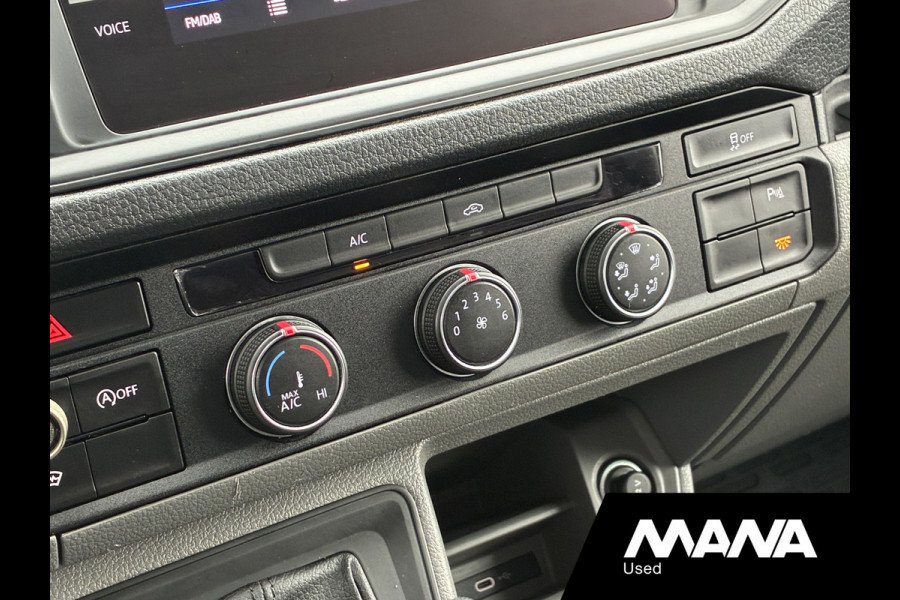 Volkswagen Crafter 35 2.0 TDI L3H3 Automaat Trekhaak 2x Treeplank Camera Cruise Standkachel Elektrische schuifdeur