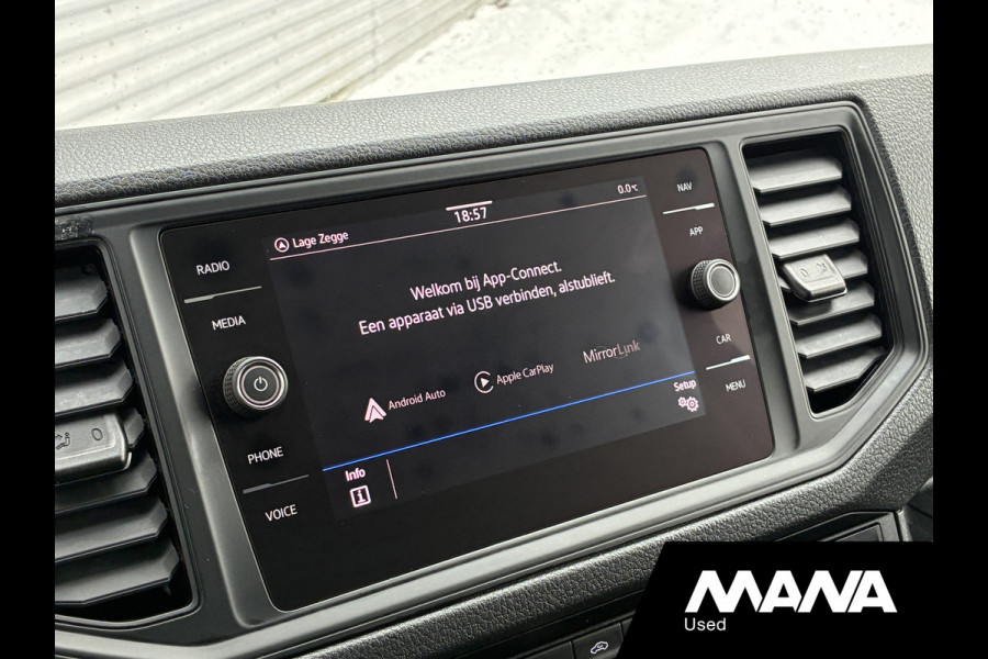 Volkswagen Crafter 35 2.0 TDI L3H3 Automaat Trekhaak 2x Treeplank Camera Cruise Standkachel Elektrische schuifdeur