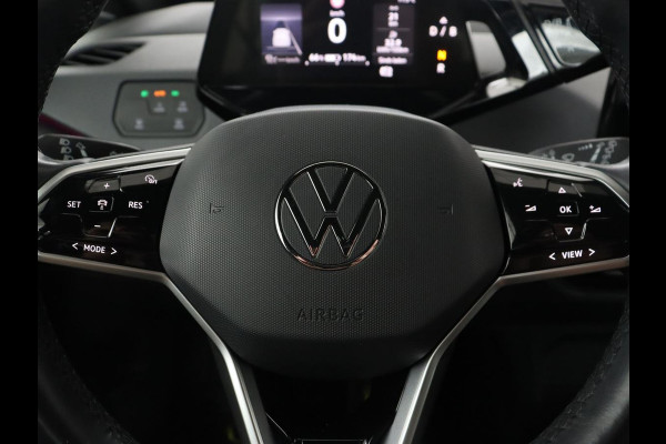 Volkswagen ID.3 First 58 kWh | Stoel & stuurverwarming | Adaptive cruise | Camera | Carplay | Navigatie | Full LED | Parkeerhulp | 18" lichtmetalen velgen