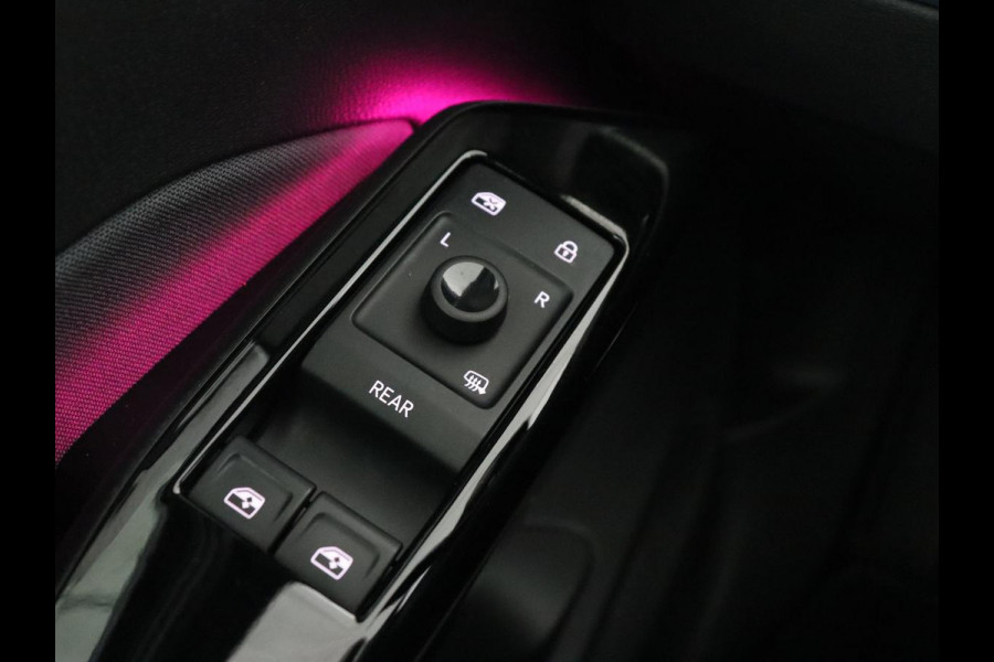 Volkswagen ID.3 First 58 kWh | Stoel & stuurverwarming | Adaptive cruise | Camera | Carplay | Navigatie | Full LED | Parkeerhulp | 18" lichtmetalen velgen