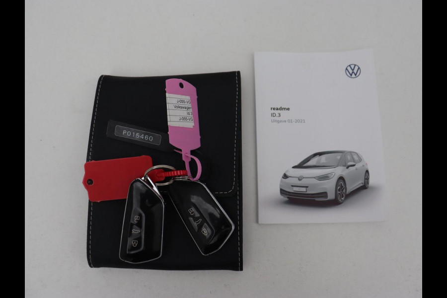 Volkswagen ID.3 First 58 kWh | Stoel & stuurverwarming | Adaptive cruise | Camera | Carplay | Navigatie | Full LED | Parkeerhulp | 18" lichtmetalen velgen