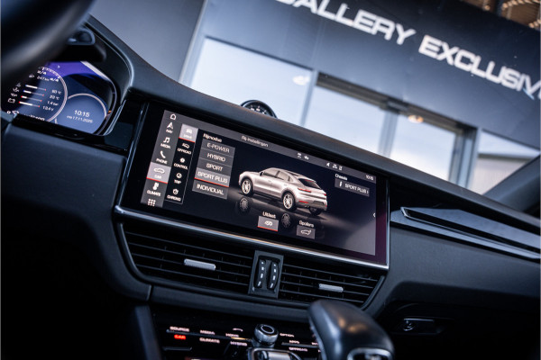 Porsche Cayenne Coupé 3.0 E-Hybrid - Sport Chrono + | Panorama | Stoelkoeling | Memory | 360 Camera
