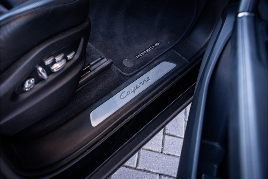 Porsche Cayenne Coupé 3.0 E-Hybrid - Sport Chrono + | Panorama | Stoelkoeling | Memory | 360 Camera