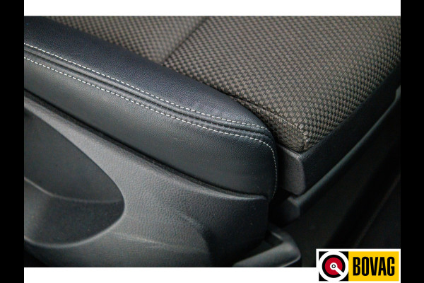 Audi A3 Sportback 40 e-tron 204 PK 2x S-Line | Panoramadak | Adaptive Cruise | Led |Stoelverwarming PDC V+A, Privacy glas, 18 inch