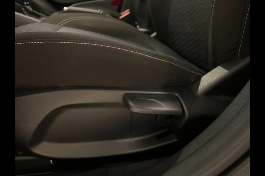 Ford Fiesta 1.0 EcoBoost Hybrid Titanium AIRCO NAVI CRUISE BLUETOOTH APPLE CARPLAY PDC CHROOM ZEER NETTE AUTO