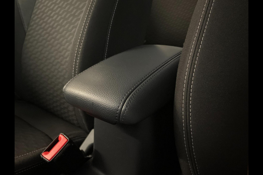 Ford Fiesta 1.0 EcoBoost Hybrid Titanium AIRCO NAVI CRUISE BLUETOOTH APPLE CARPLAY PDC CHROOM ZEER NETTE AUTO