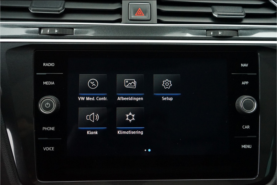 Volkswagen Tiguan 1.4 TSI R-Line Pano ACC Leder Trekhaak 20"