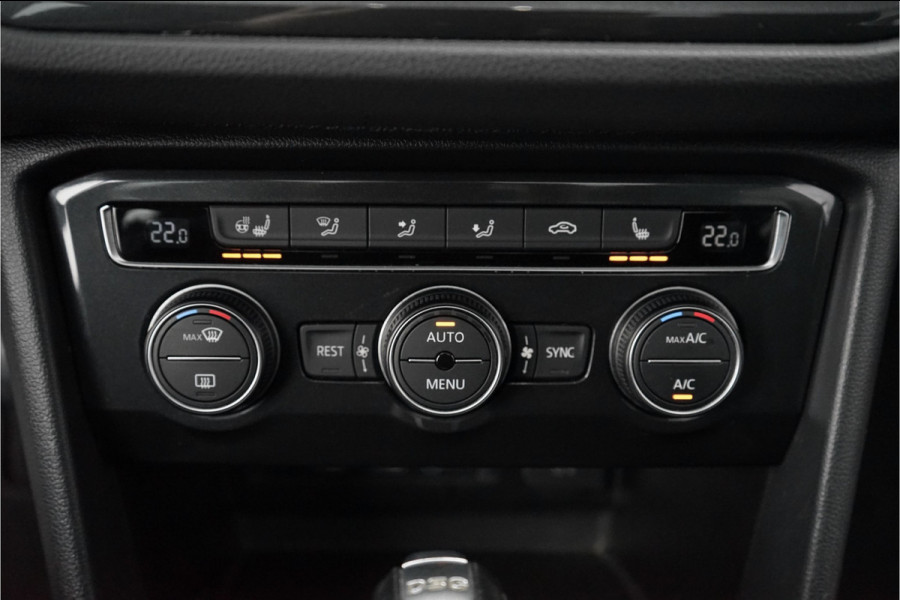 Volkswagen Tiguan 1.4 TSI R-Line Pano ACC Leder Trekhaak 20"