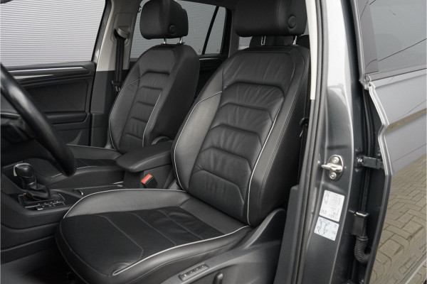 Volkswagen Tiguan 1.4 TSI R-Line Pano ACC Leder Trekhaak 20"