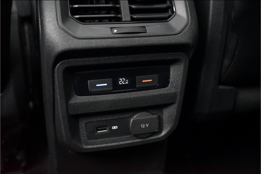 Volkswagen Tiguan 1.4 TSI R-Line Pano ACC Leder Trekhaak 20"