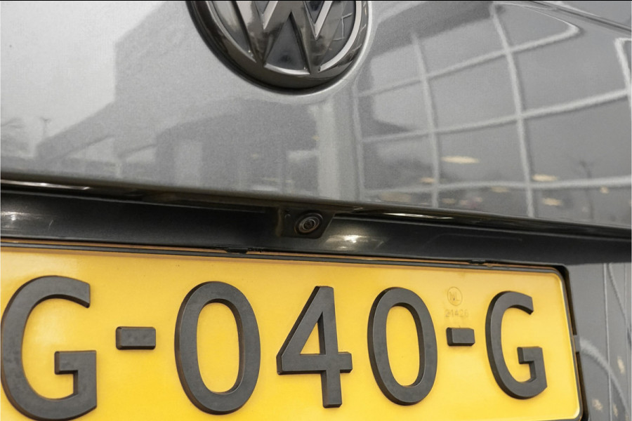 Volkswagen Tiguan 1.4 TSI R-Line Pano ACC Leder Trekhaak 20"