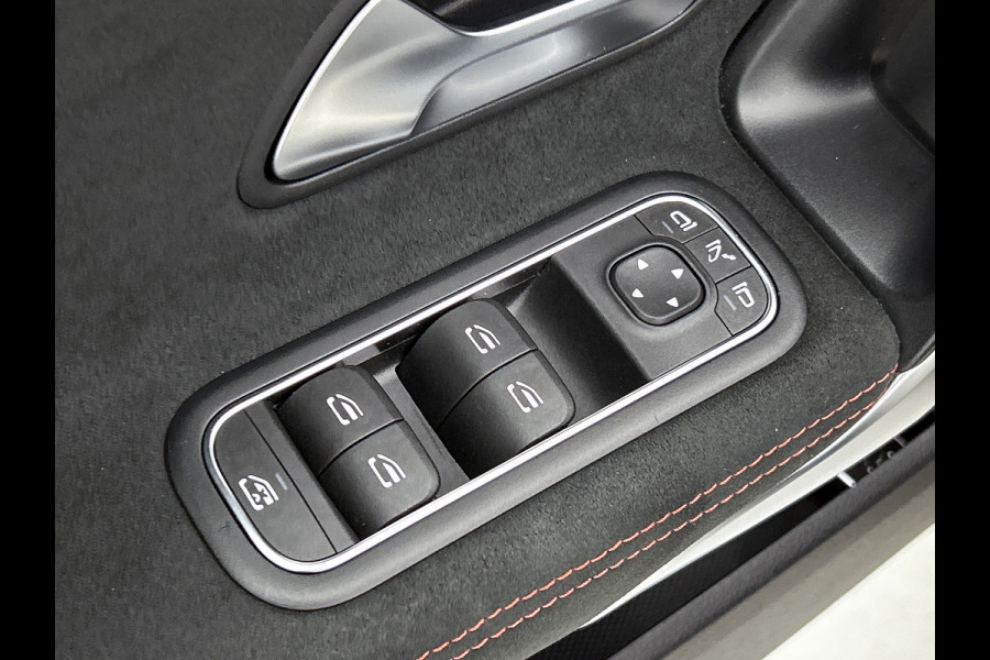 Mercedes-Benz CLA-Klasse Shooting Brake 250 e Star Edition AMG Line | Night Pakket | Sfeerverlichting | Ledkoplampen | Apple CarPlay | Keyless-Go | Inclusief 24 maanden MB Certified garantie voor Europa.