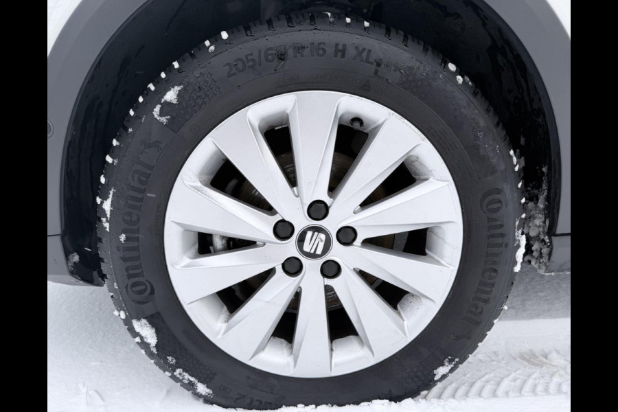 Seat Arona 1.0 TSI Style Business Intense | Carplay | Camera | Adaptieve cruise control | Dodehoek spiegels