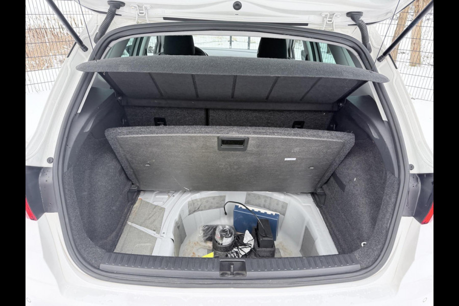 Seat Arona 1.0 TSI Style Business Intense | Carplay | Camera | Adaptieve cruise control | Dodehoek spiegels