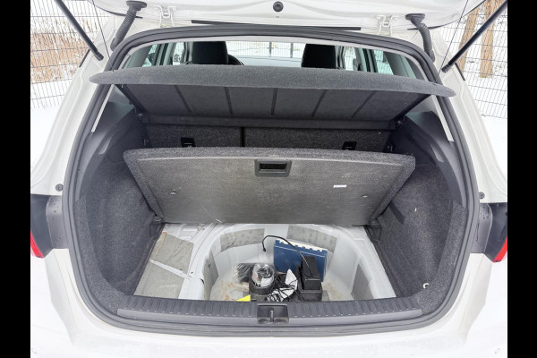 Seat Arona 1.0 TSI Style Business Intense | Carplay | Camera | Adaptieve cruise control | Dodehoek spiegels