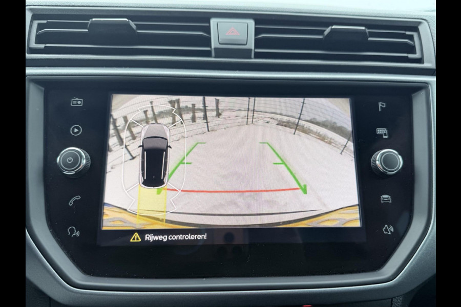 Seat Arona 1.0 TSI Style Business Intense | Carplay | Camera | Adaptieve cruise control | Dodehoek spiegels