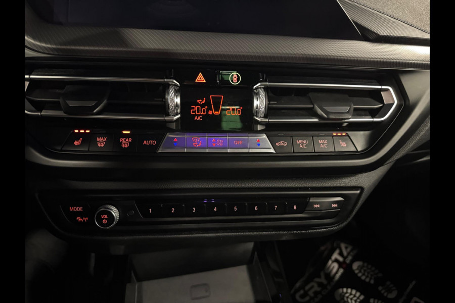 BMW 1-serie 118i High Executive Automaat panorama Led Navigatie