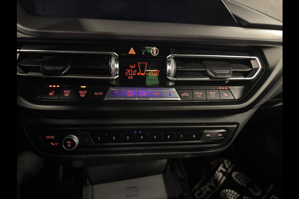 BMW 1-serie 118i High Executive Automaat panorama Led Navigatie