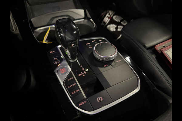 BMW 1-serie 118i High Executive Automaat panorama Led Navigatie