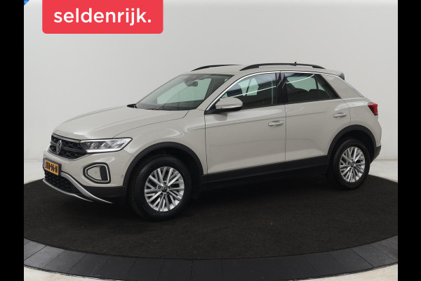 Volkswagen T-Roc 1.0 TSI Life | Stoelverwarming | Carplay | Adaptive cruise | Virtual Cockpit | Full LED | Park Assist | Airco | Bluetooth