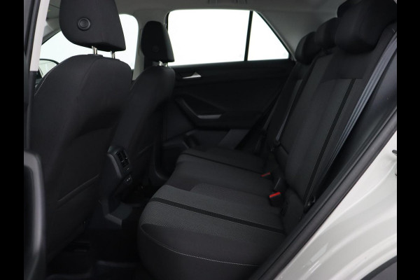 Volkswagen T-Roc 1.0 TSI Life | Stoelverwarming | Carplay | Adaptive cruise | Virtual Cockpit | Full LED | Park Assist | Airco | Bluetooth