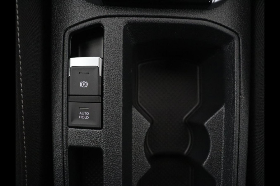 Volkswagen T-Roc 1.0 TSI Life | Stoelverwarming | Carplay | Adaptive cruise | Virtual Cockpit | Full LED | Park Assist | Airco | Bluetooth