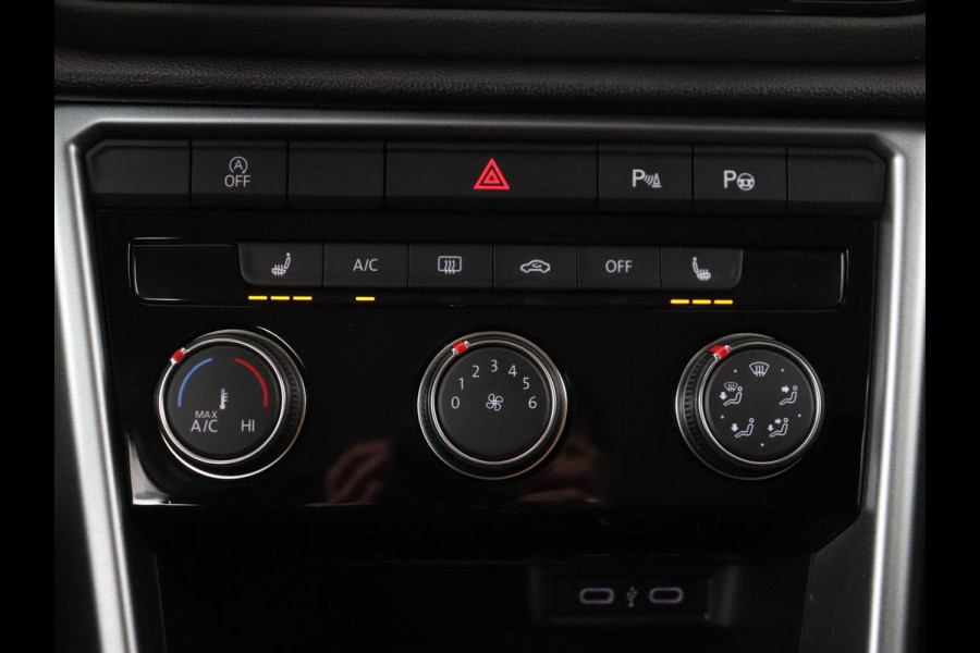 Volkswagen T-Roc 1.0 TSI Life | Stoelverwarming | Carplay | Adaptive cruise | Virtual Cockpit | Full LED | Park Assist | Airco | Bluetooth