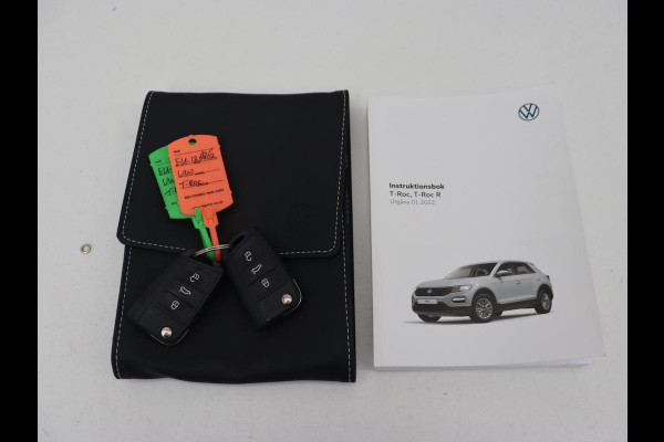 Volkswagen T-Roc 1.0 TSI Life | Stoelverwarming | Carplay | Adaptive cruise | Virtual Cockpit | Full LED | Park Assist | Airco | Bluetooth