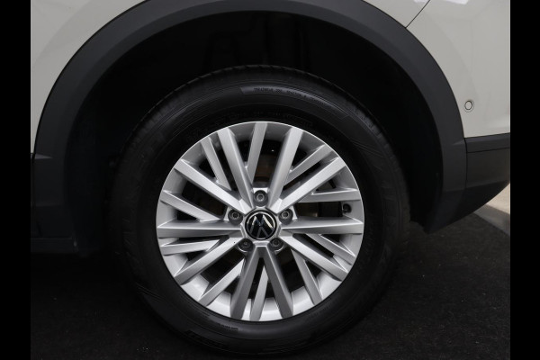 Volkswagen T-Roc 1.0 TSI Life | Stoelverwarming | Carplay | Adaptive cruise | Virtual Cockpit | Full LED | Park Assist | Airco | Bluetooth