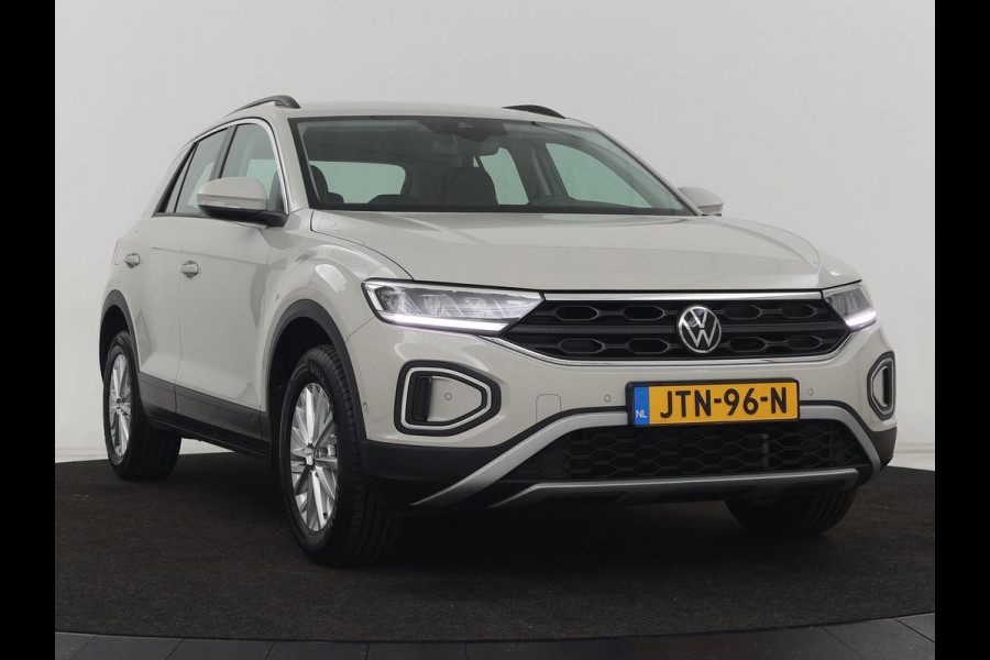 Volkswagen T-Roc 1.0 TSI Life | Stoelverwarming | Carplay | Adaptive cruise | Virtual Cockpit | Full LED | Park Assist | Airco | Bluetooth