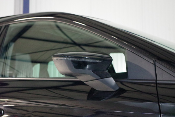 Seat Ibiza 1.0 TSI 110 PK Automaat FR Limited Edition, Panoramadak, Trekhaak, Camera, Stoelverwarming,