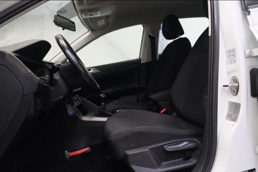 Volkswagen Polo 1.0 TSI Comfortline - N.A.P. Airco, Cruise, Navi, Camera.
