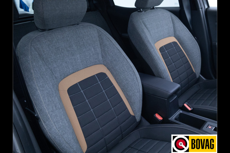 Citroën C3 Aircross 1.2 Hybrid 145pk Plus | Apple Carplay / Android auto | Camera | Led | Extra getint glas achter, Dab, Cruise, Regensensor