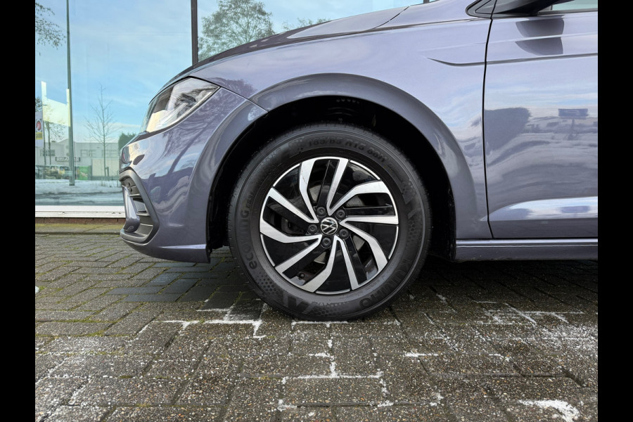 Volkswagen Polo 1.0 TSI Life Business - Automaat - Media Apple/Android - Parkeersensoren - Climate