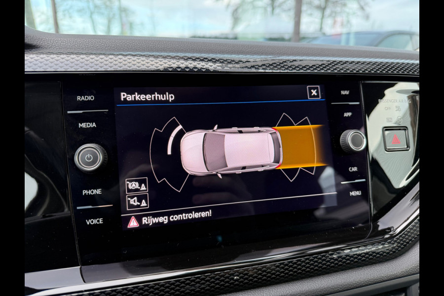 Volkswagen Polo 1.0 TSI Life Business - Automaat - Media Apple/Android - Parkeersensoren - Climate