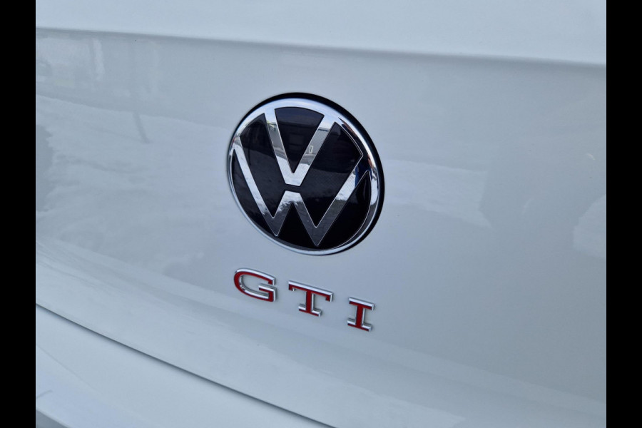 Volkswagen Golf 8.5 2.0 TSI GTI Clubsport /Akrapovic /HUD /H&K