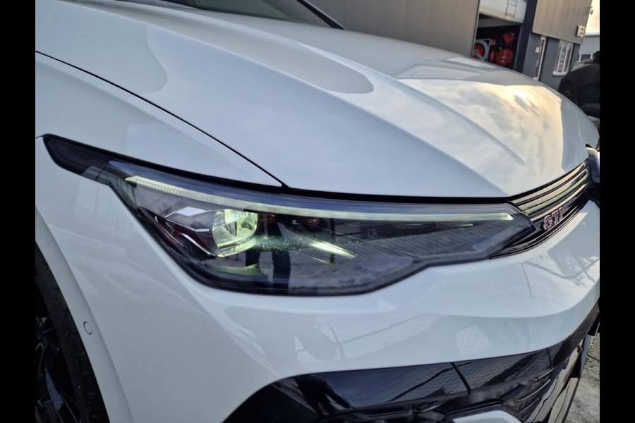 Volkswagen Golf 8.5 2.0 TSI GTI Clubsport /Akrapovic /HUD /H&K