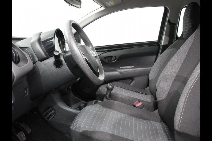 Peugeot 108 1.0 e-VTi Active | Navigatie | Apple Carplay/Android Auto | Touchscreen | Airco | Bluetooth | Led | 5 deurs