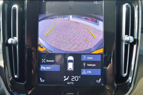 Volvo XC40 2.0 T4 Inscription | Wegklapbare trekhaak | Denim Blue + Beige leder | Stoelverwarming