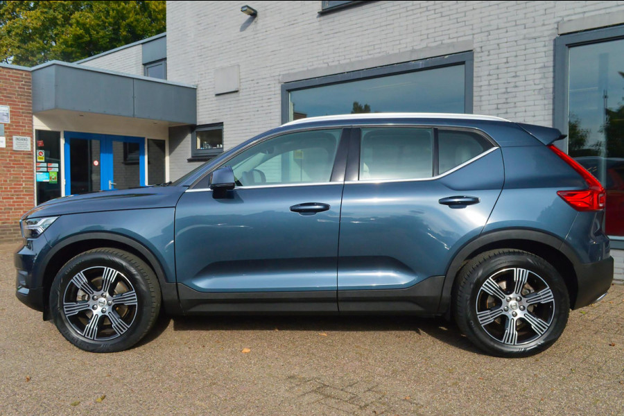 Volvo XC40 2.0 T4 Inscription | Wegklapbare trekhaak | Denim Blue + Beige leder | Stoelverwarming