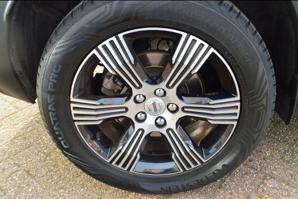 Volvo XC40 2.0 T4 Inscription | Wegklapbare trekhaak | Denim Blue + Beige leder | Stoelverwarming