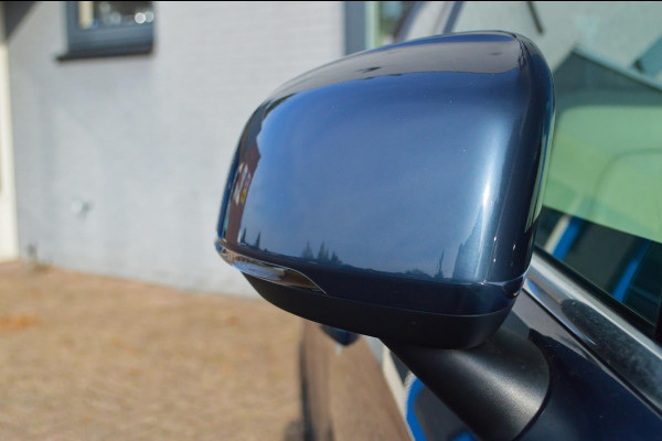 Volvo XC40 2.0 T4 Inscription | Wegklapbare trekhaak | Denim Blue + Beige leder | Stoelverwarming