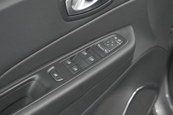 Renault Captur TCe 90 Intens | Camera | Dodehoekdetectie | Navigatie | Parkeersensoren