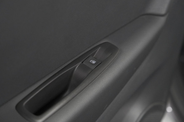 Renault Captur TCe 90 Intens | Camera | Dodehoekdetectie | Navigatie | Parkeersensoren