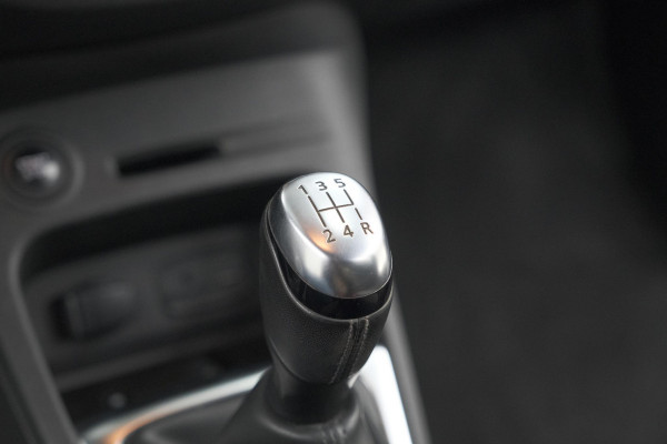 Renault Captur TCe 90 Intens | Camera | Dodehoekdetectie | Navigatie | Parkeersensoren